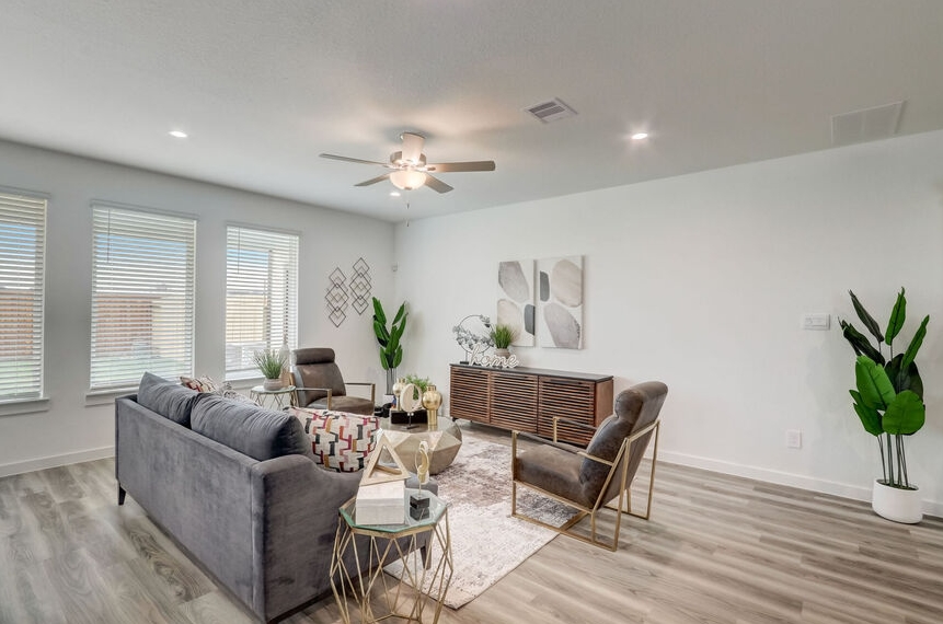 Oaks at Grand West - Living - Photo 8 of 30