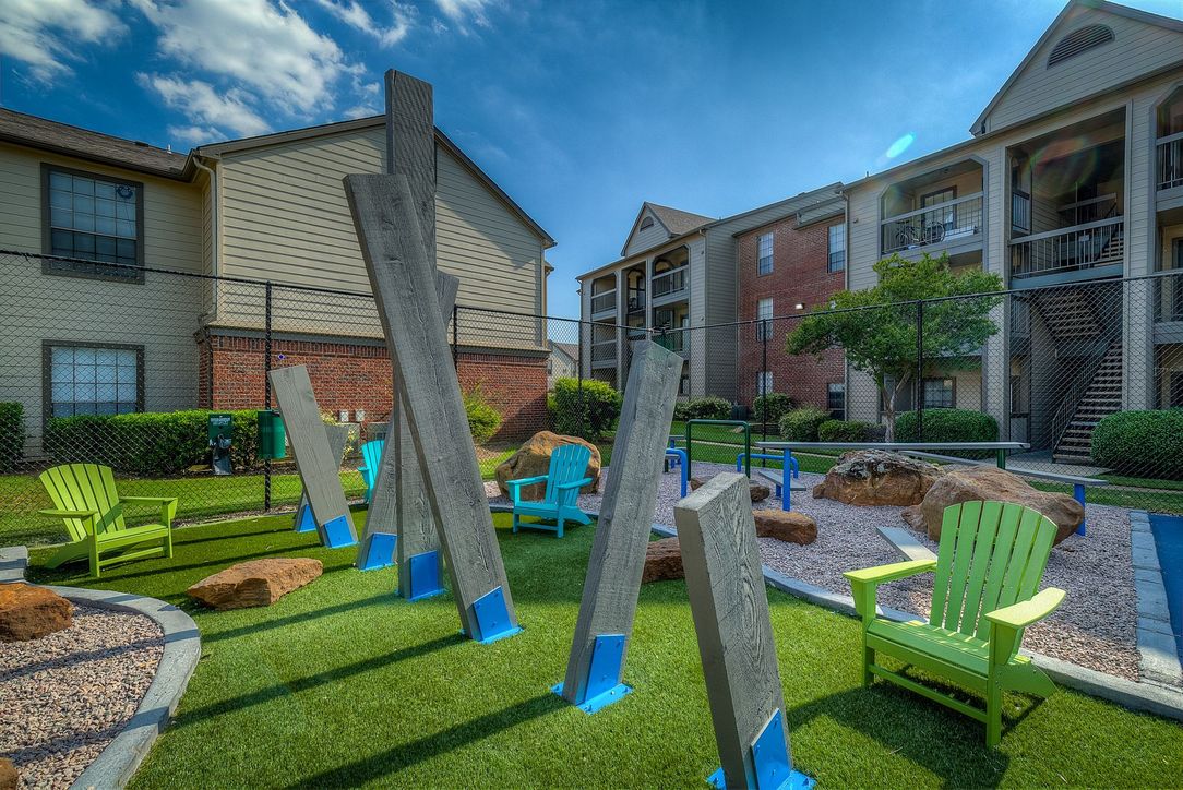 Residence at North Dallas I & II - Dog Park - Photo 7 of 41