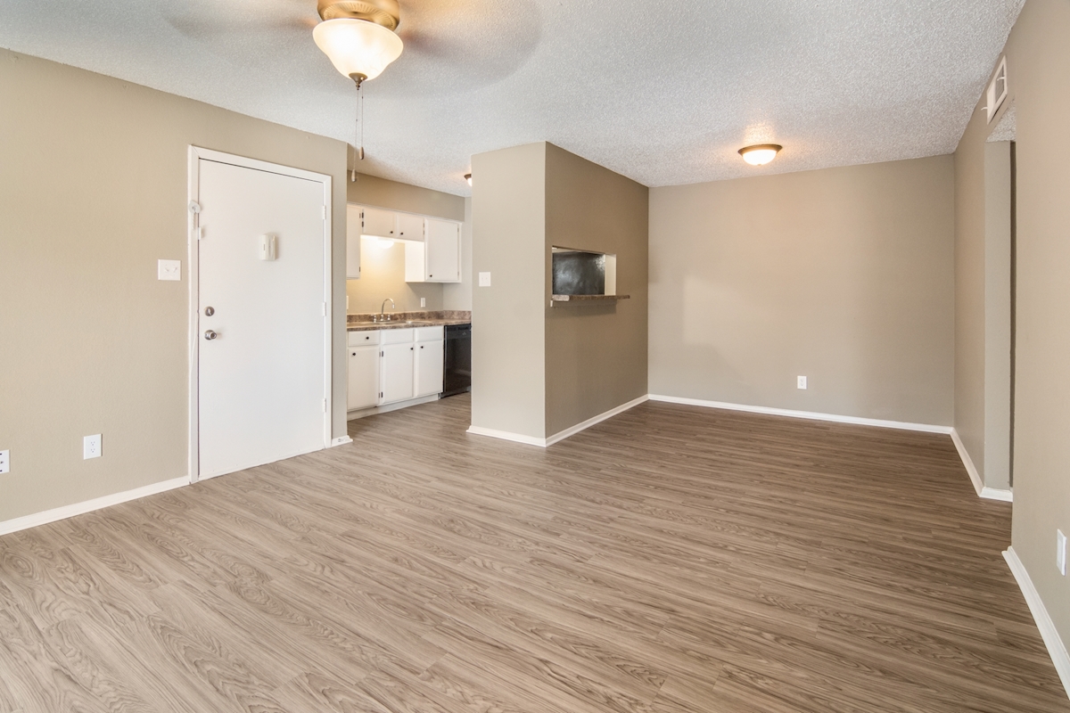 Creek - Living Area - Photo 3 of 11