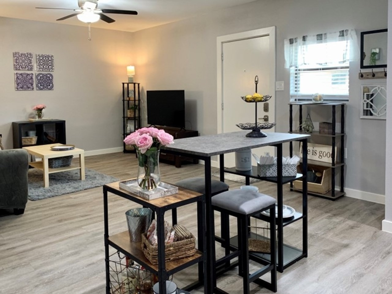 Casa De Dali - Living/Dining - Photo 5 of 10