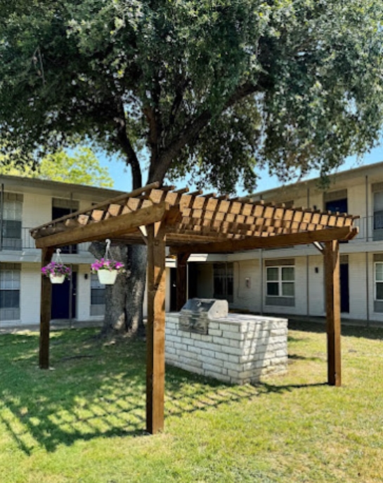 Villas at 1404 - BBQ - Photo 6 of 32