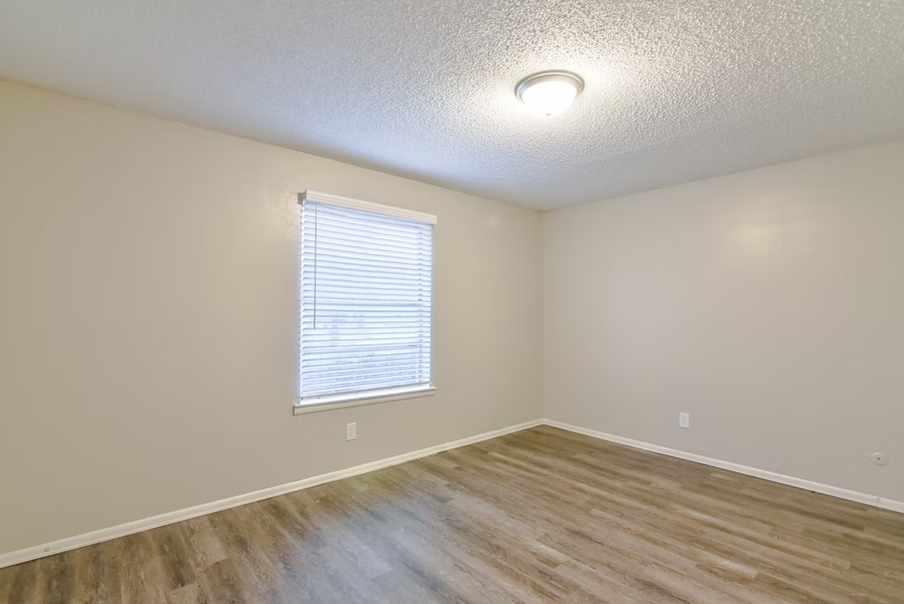 Mariposa Park - Living - Photo 4 of 18