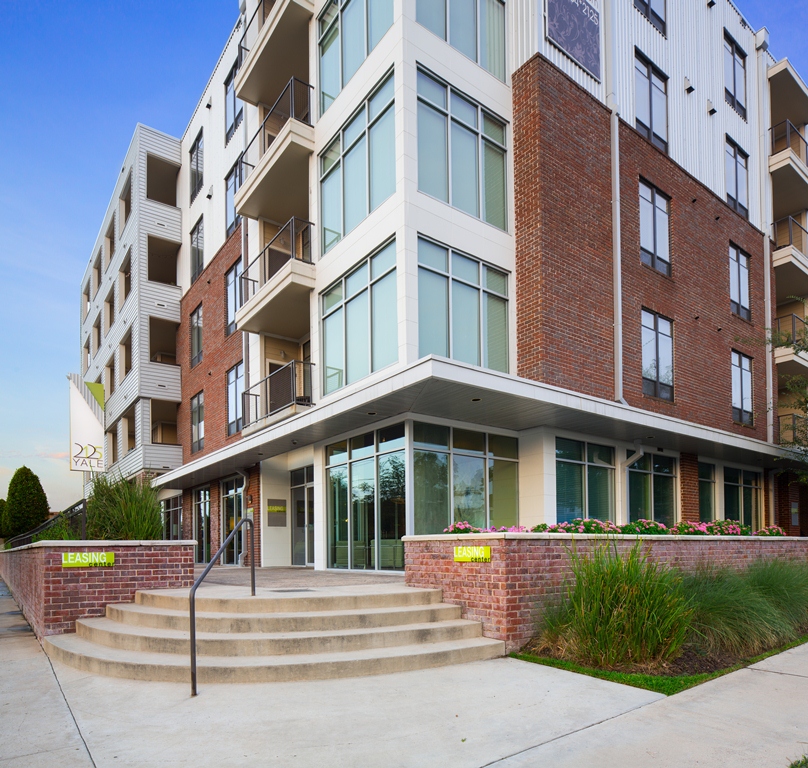 2125 Yale in the Heights Apartment