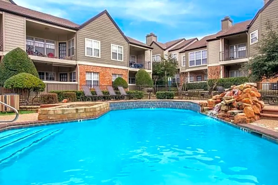 Ava Apartments Irving 1099+ for 1 & 2 Bed Apartments