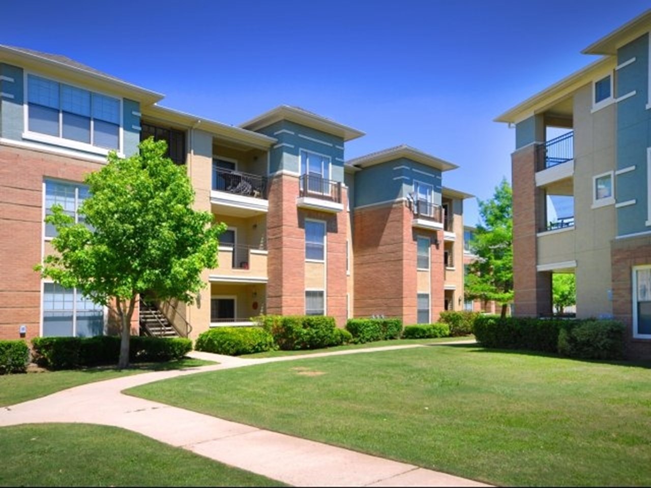 Metropolitan at Cityplace - Dallas, TX - Photo 1 of 14