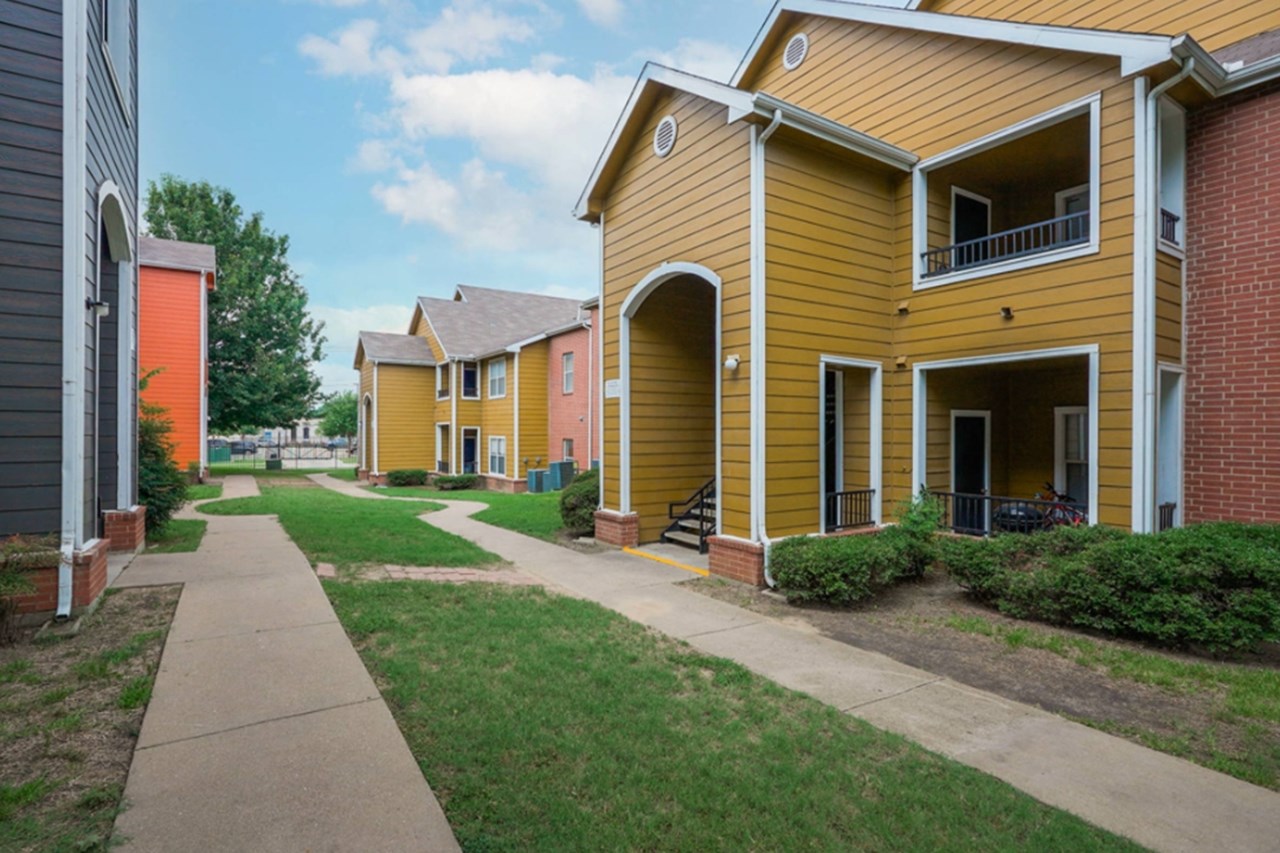 Siddons Place I - Fort Worth, TX - Photo 1 of 45