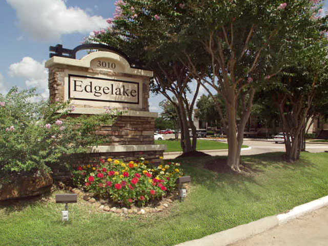 Shor on Clear Lake - Entrance - Photo 2 of 25