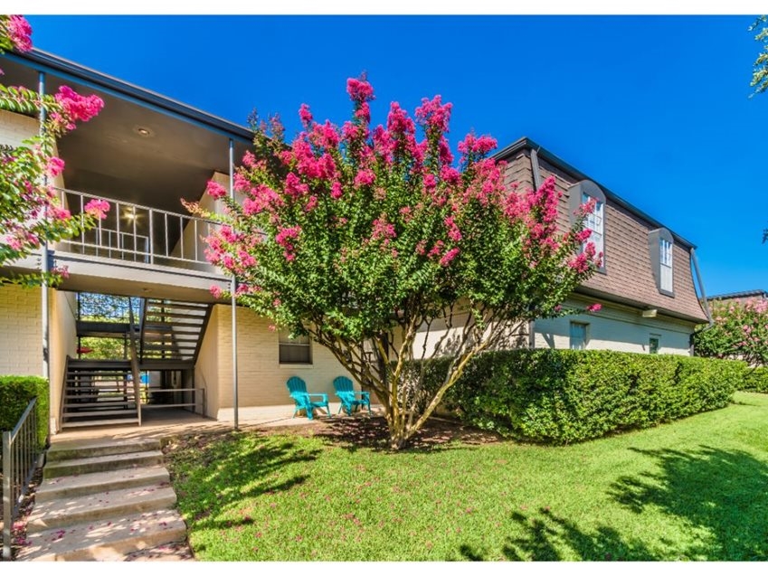 Monticello Fort Worth 1268+ for 1 & 2 Bed Apts