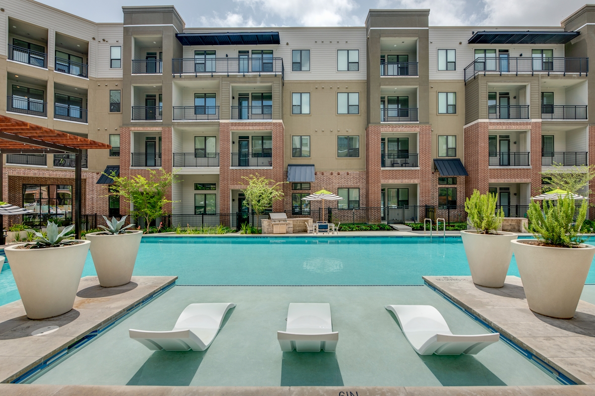 West Mockingbird Dallas 1318+ for 1, 2 & 3 Bed Apts