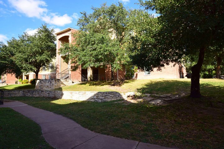 Silver Springs Apartments