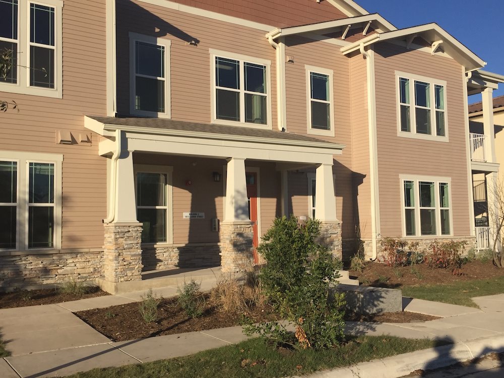 East Meadows I San Antonio 1004+ for 1 & 2 Bed Apts