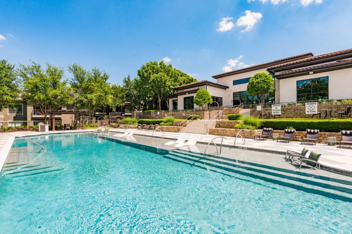 Cortland Walnut Hill - Pool - Photo 5 of 28