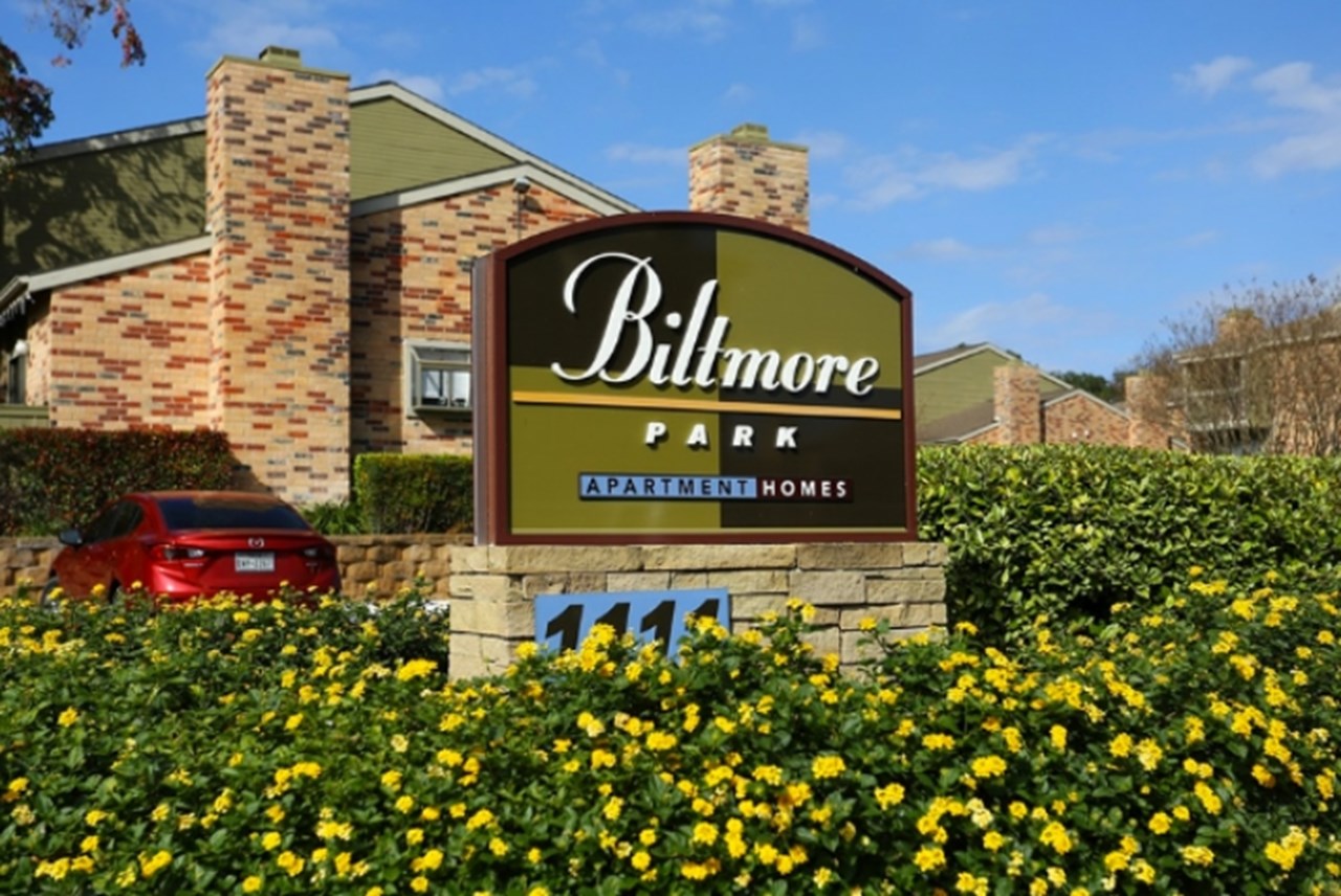Biltmore Park - San Antonio, TX - Photo 1 of 16