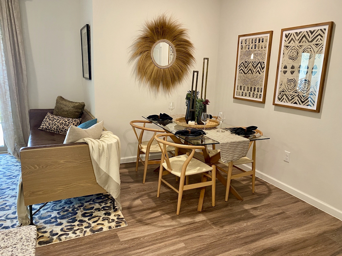 Pioneer Hill - Dining - Photo 6 of 19