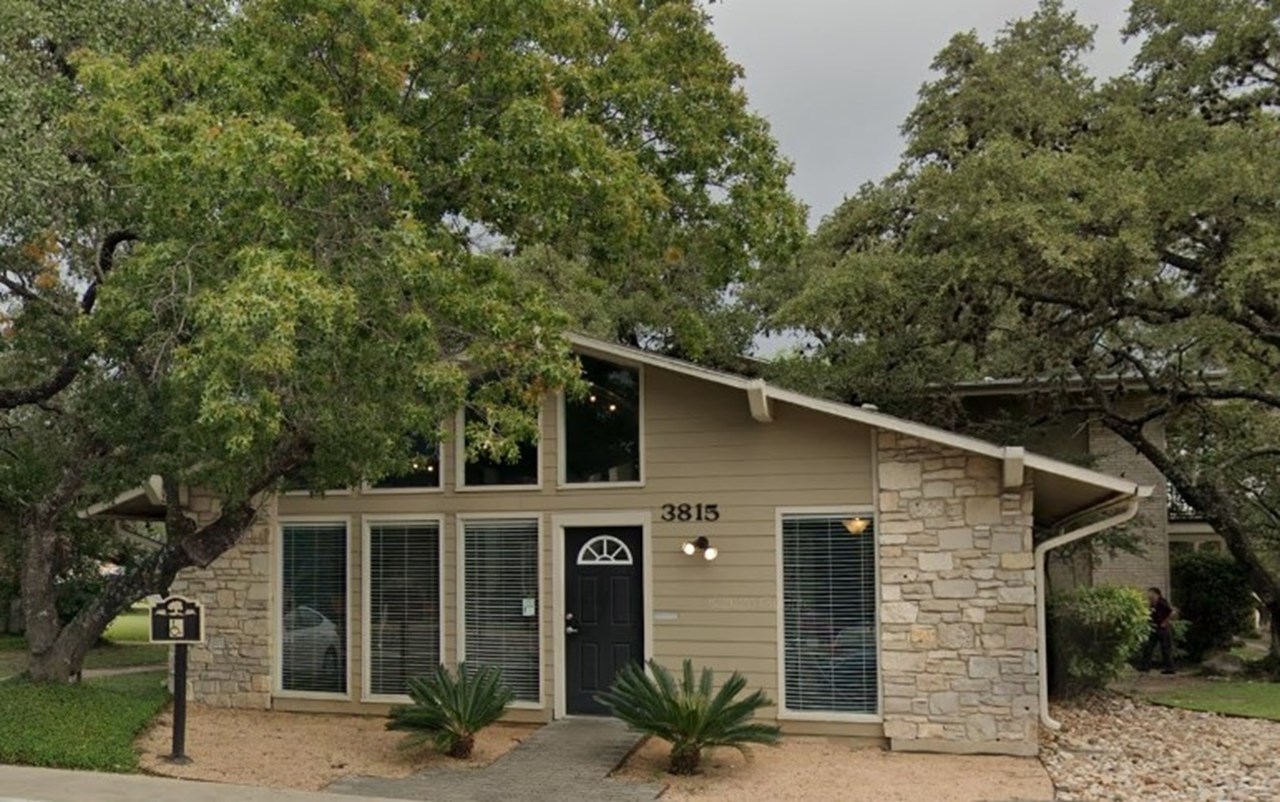 Henley Park - San Antonio, TX - Photo 1 of 5