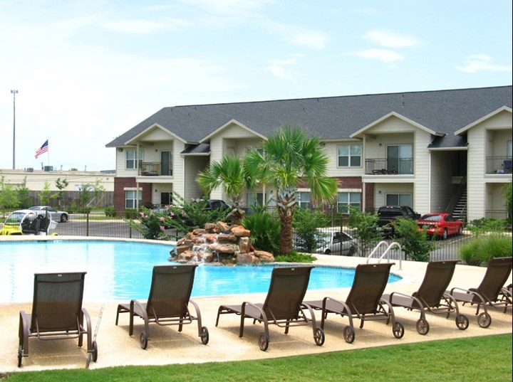 Kenzie Park San Antonio 984+ for 1 & 2 Bed Apts