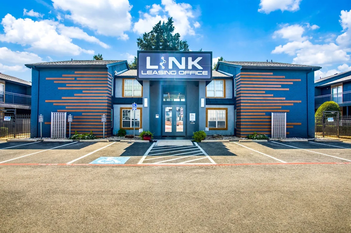 Link - Office Exterior - Photo 2 of 17