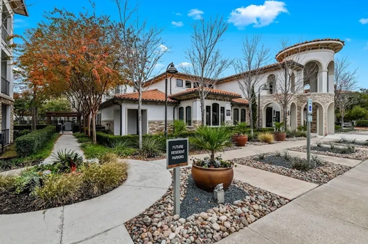 Cortland La Villita - Irving, TX - Photo 1 of 16
