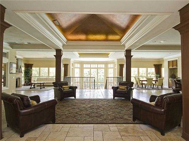 Montevista Condos - Lobby - Photo 8 of 20