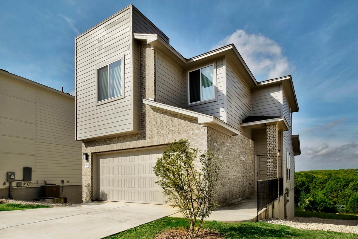 Bee Cave Vistas Apartments Austin 2806+ for 3 Bed Apts