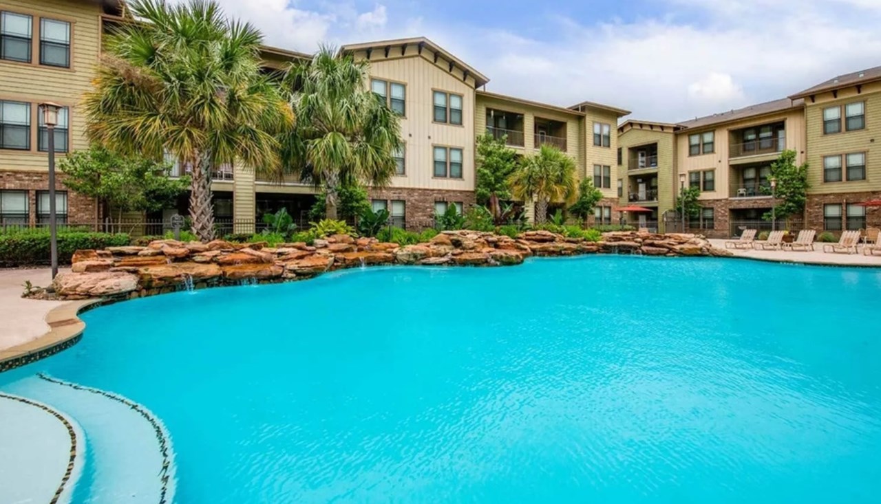 Queenston Manor - Houston, TX - Photo 1 of 35