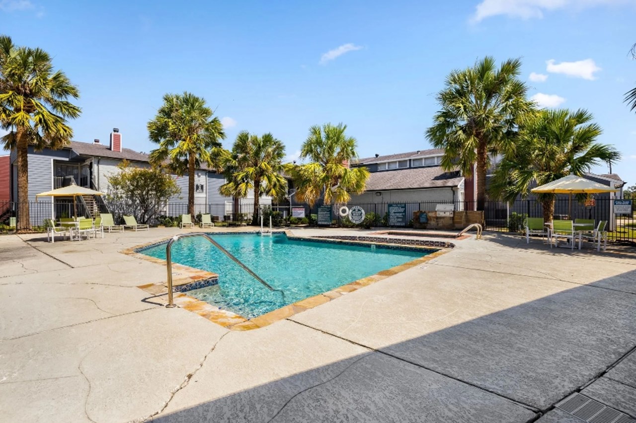 Serena - Pool - Photo 2 of 12