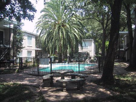 Malibu Court Apartment