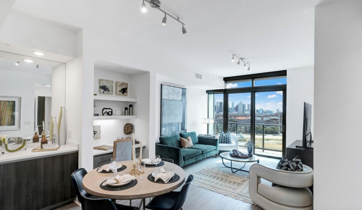 Hanover Preston Hollow - Living/Dining - Photo 6 of 11