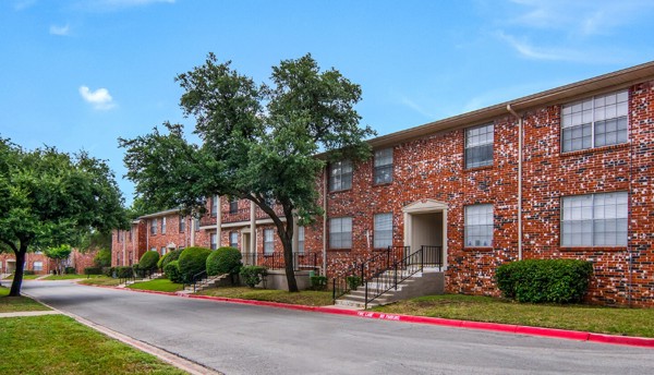 Estates at Ridglea Hills