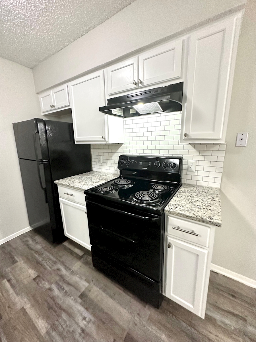 80 Reserve - deluxe kitchen - Photo 6 of 7