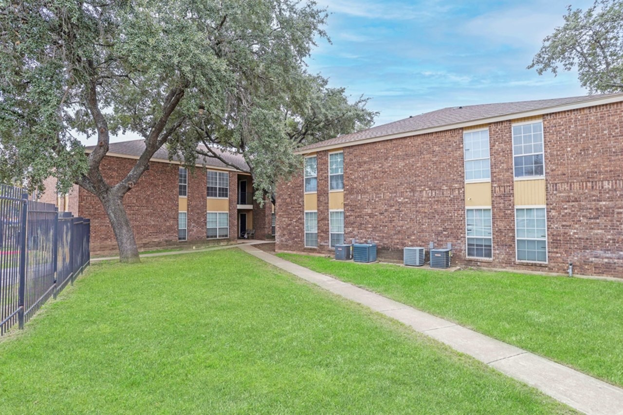 Castleridge - San Antonio, TX - Photo 1 of 5