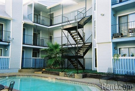 Belmont Court Apartment