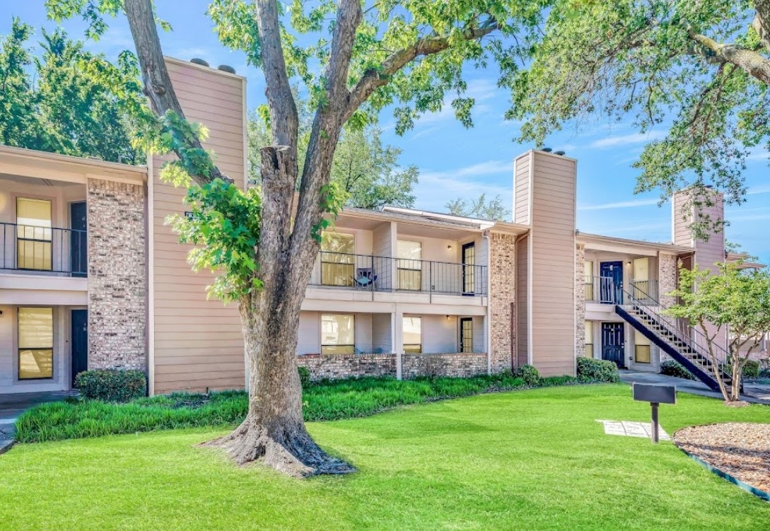 Woodlyn Apartments McKinney 1294+ for 1 & 2 Bed Apts