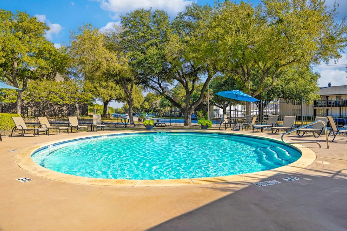 Park Villas - Pool - Photo 7 of 15