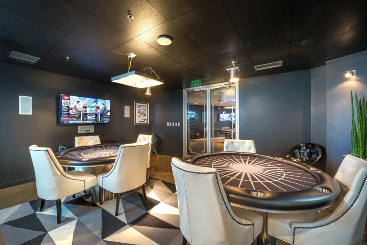 Mosaic Dallas - Gameroom - Photo 5 of 8
