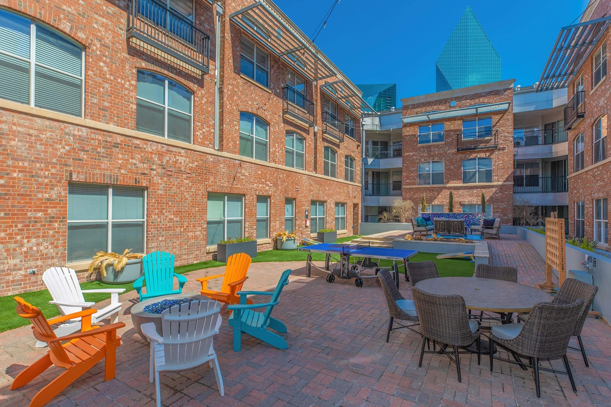 Griffin - Courtyard - Photo 8 of 28