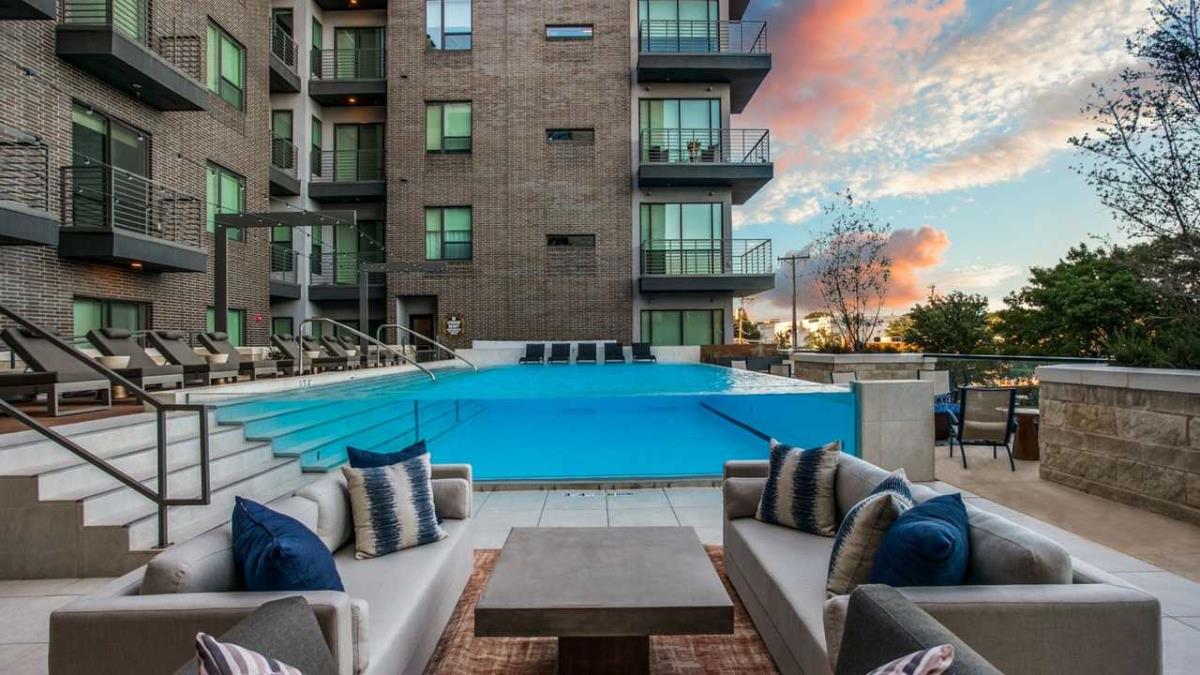 Hudson Apartments Dallas 2430+ for 1, 2 & 3 Bed Apts