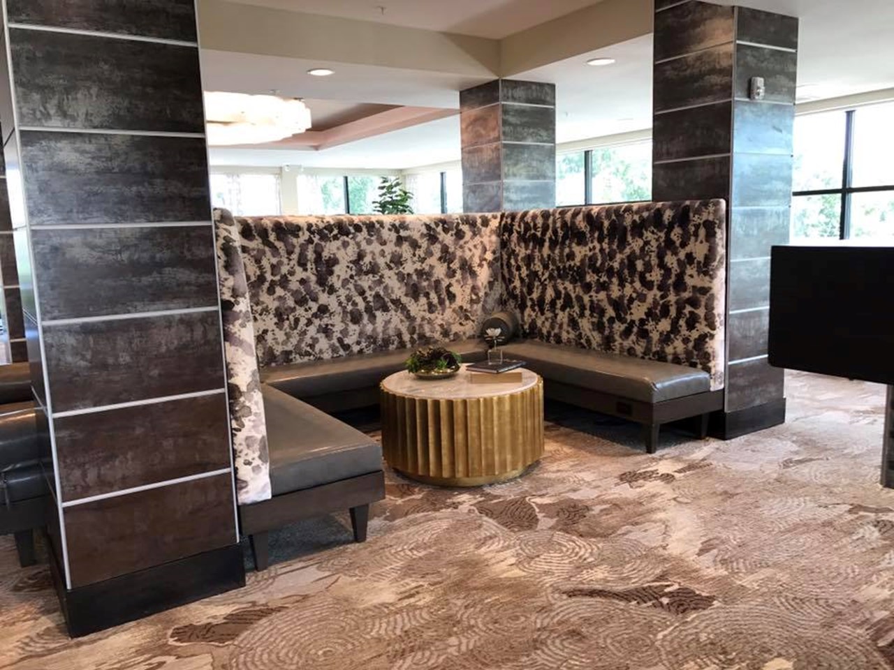Doliver of Tanglewood - Lounge - Photo 5 of 11