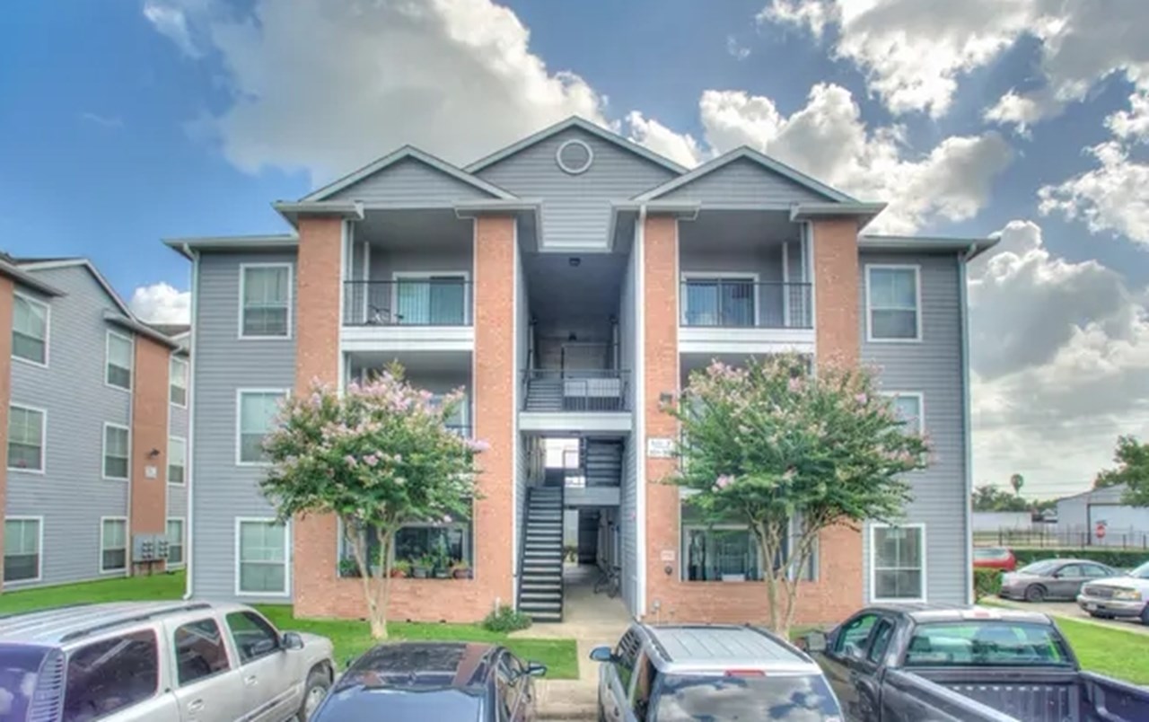 Plaza De Magnolia - Houston, TX - Photo 1 of 10