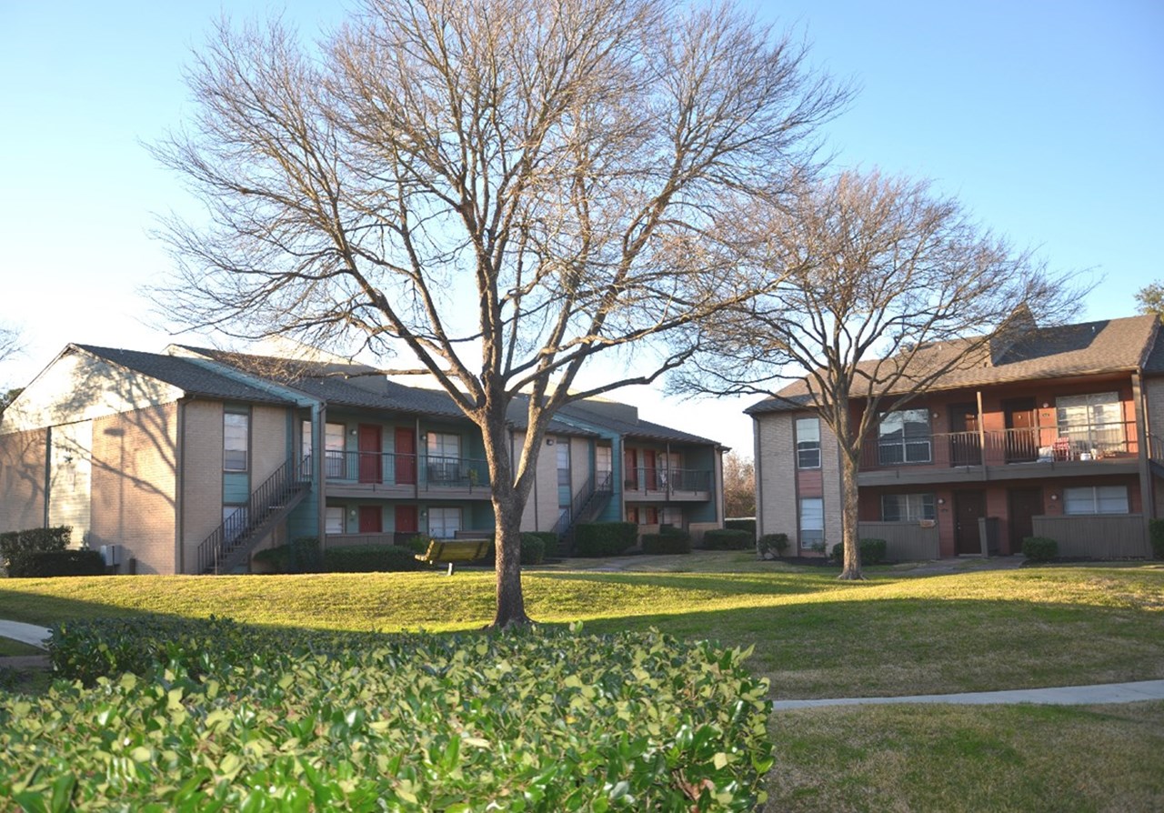 Reserve on Garth - Baytown, TX - Photo 1 of 13