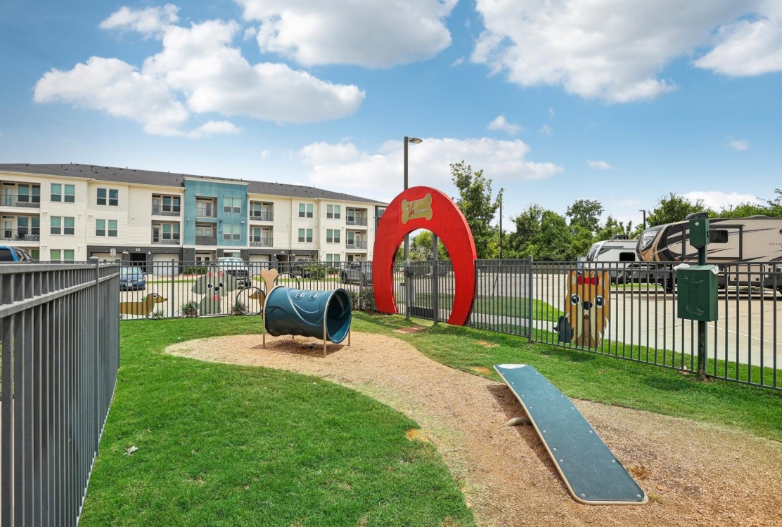 Vista at Southwinds - Dog Park - Photo 6 of 19