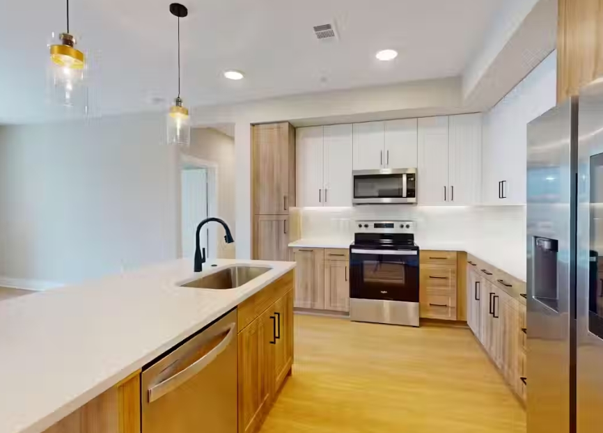 AMLI North Park - Kitchen - Photo 8 of 11