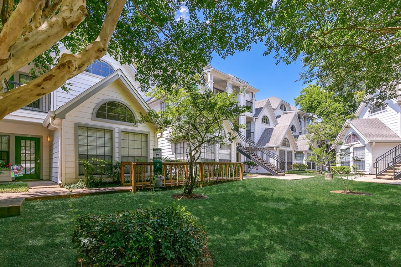 Grove at White Oak - Houston, TX - Photo 1 of 2