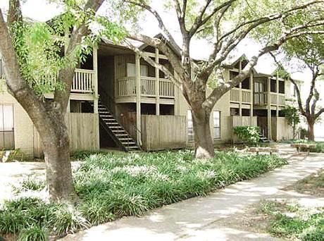 Cambridge Court Apartment