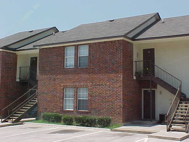 Davis Plaza Apartment