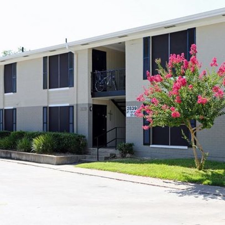 Wedgewood Fort Worth 1149+ for 1, 2 & 3 Bed Apts