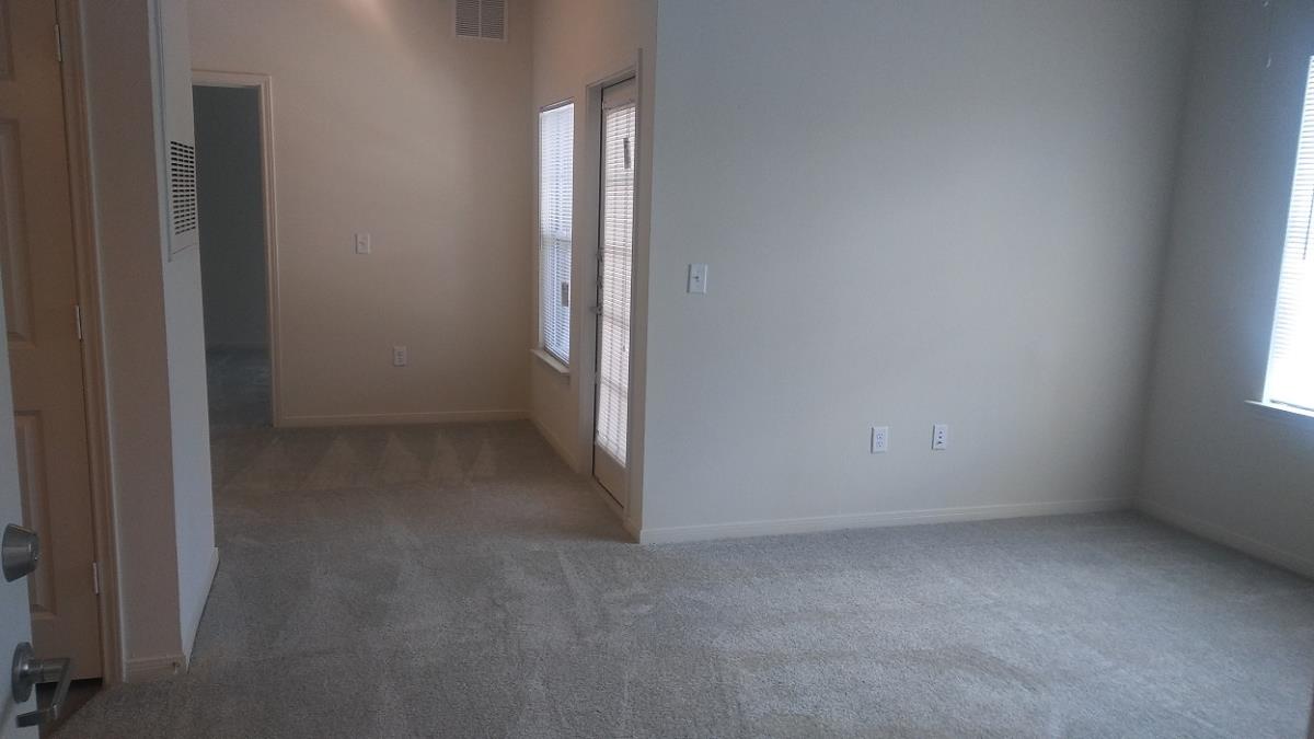 Tuckaway - Living Area - Photo 6 of 10
