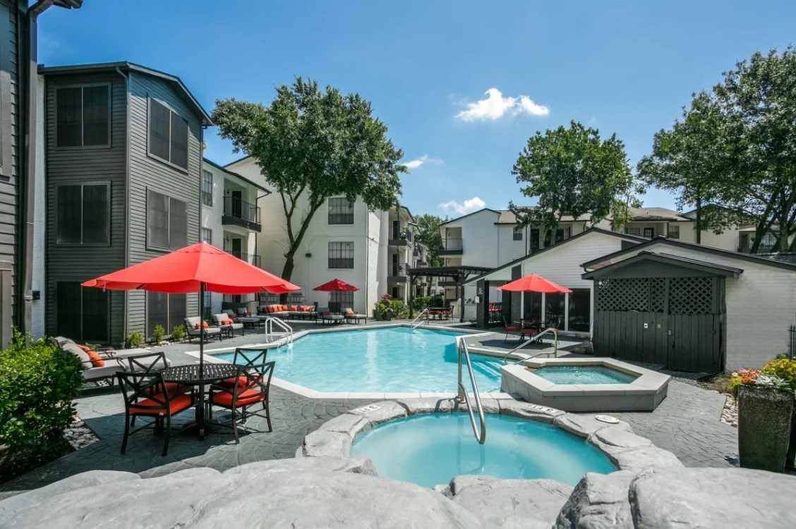 Ranch at Champions - Hot Tub - Photo 4 of 17