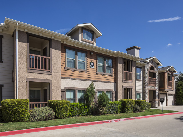 Ranch ThreeOFive - Exterior - Photo 3 of 10