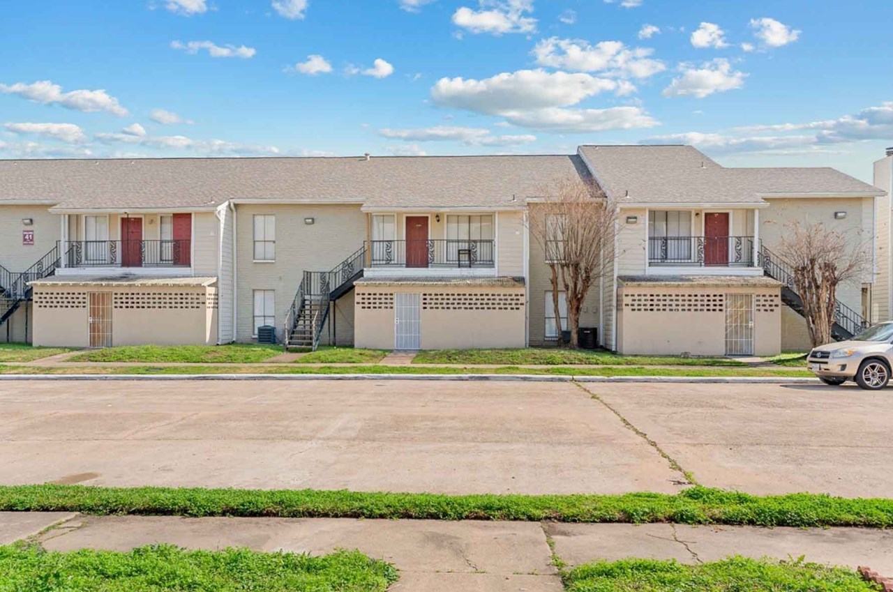 Falls of Bellaire - Houston, TX - Photo 1 of 21